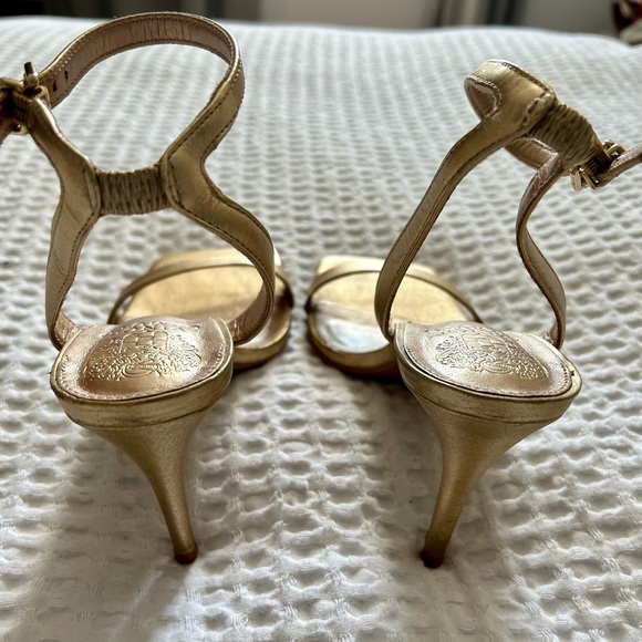 Vince Camuto Enella Ankle Strap Sandal In Gold size 8.5M - Picture 6 of 6